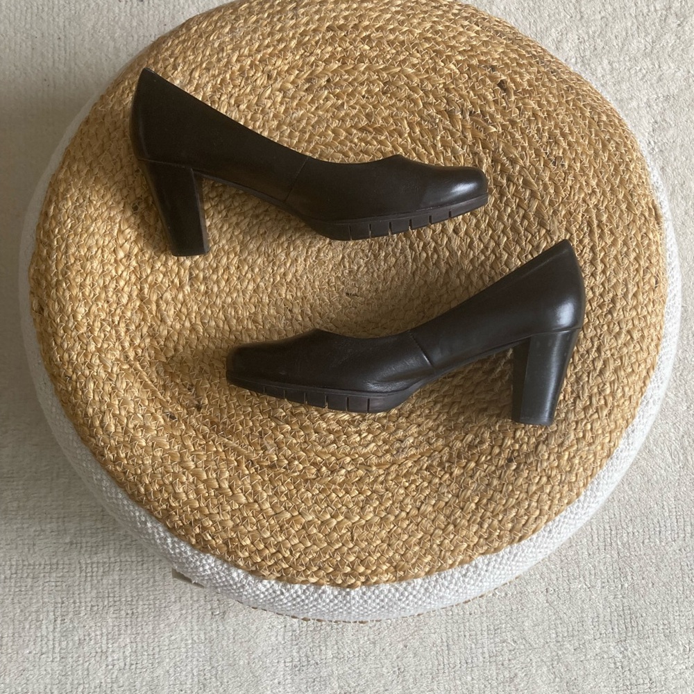 Wonders Black High-Heeled Pumps—Made in Spain